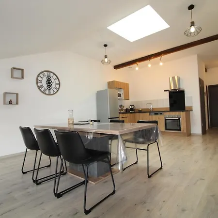 Apartment L'avison
